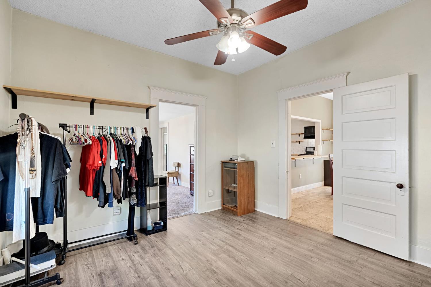 1306 N Roosevelt Ave, Fresno, CA 93728