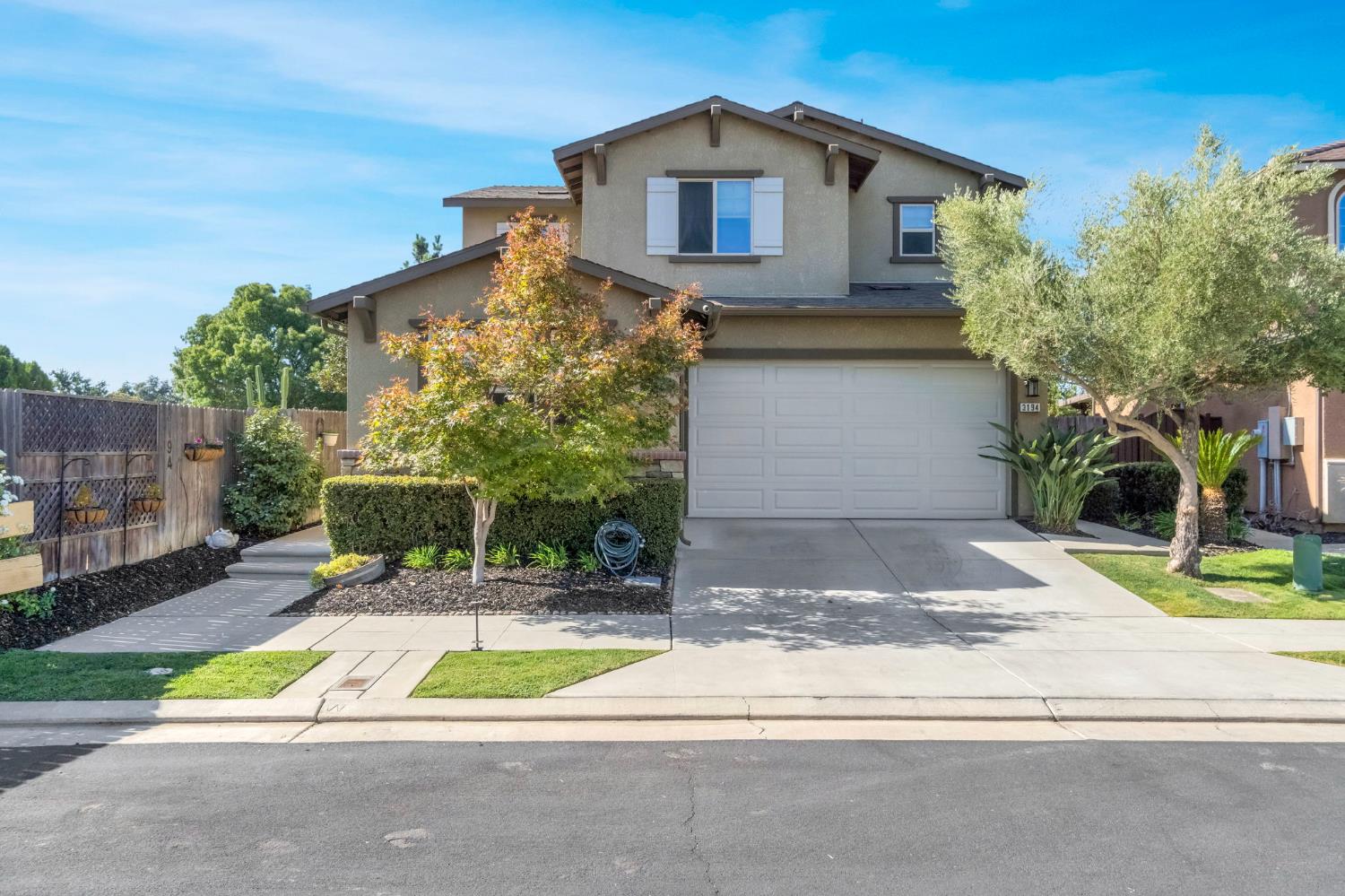 3194 Swift Ave, Clovis, CA 93619