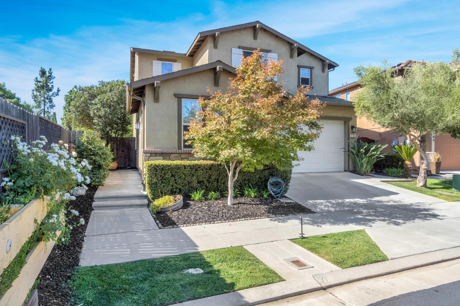 3194 Swift Ave, Clovis, CA 93619