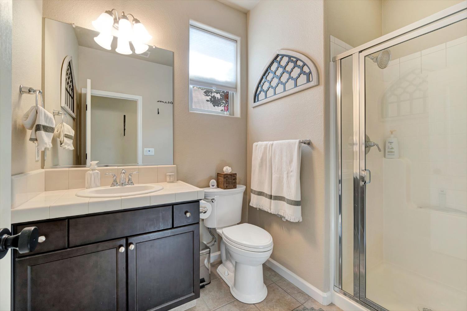 3194 Swift Ave, Clovis, CA 93619