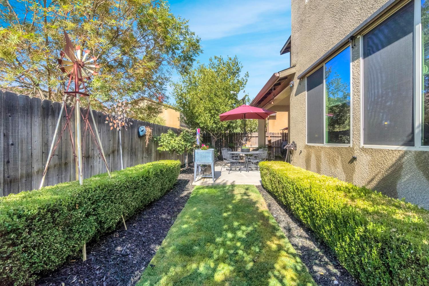 3194 Swift Ave, Clovis, CA 93619