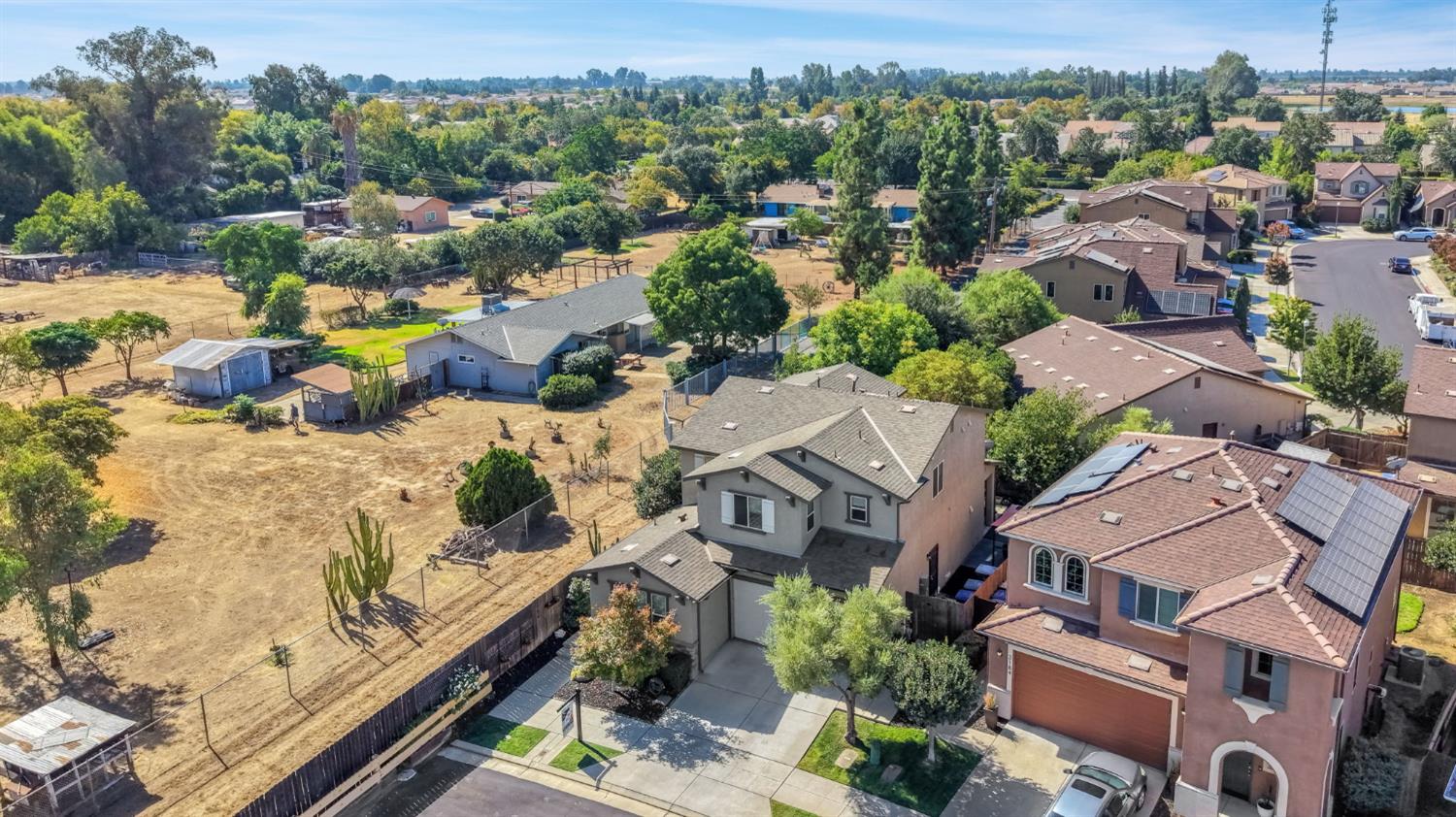 3194 Swift Ave, Clovis, CA 93619