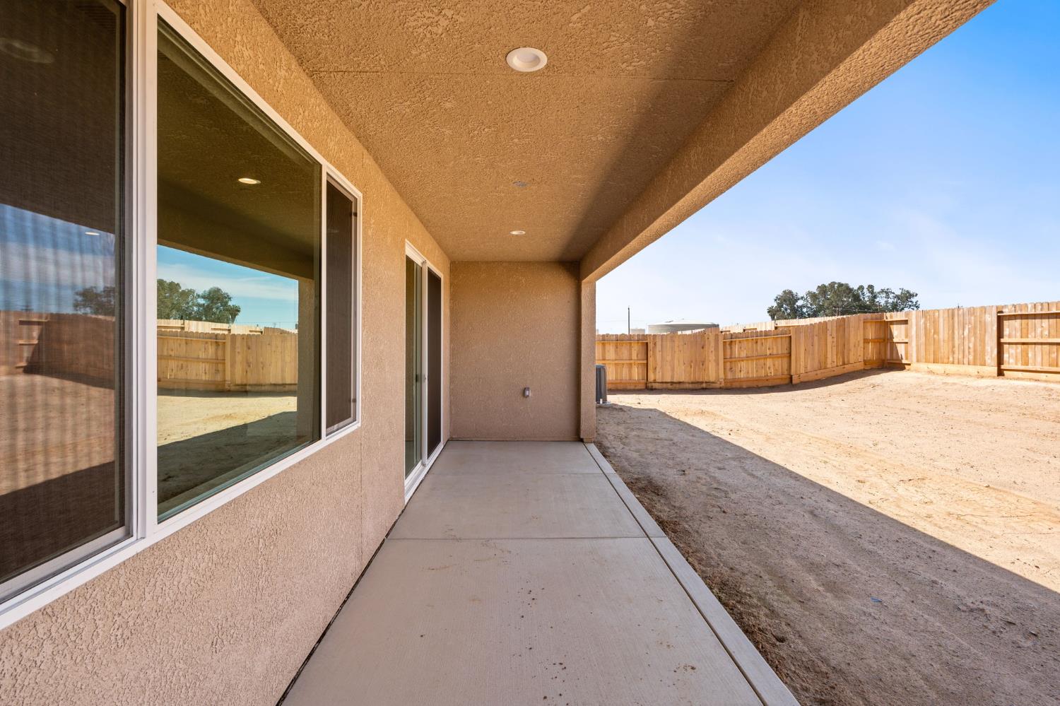 1252 Cathedral Ct S, Madera, CA 93636