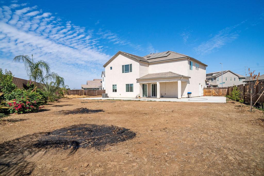 2027 N Bliss Ave, Fresno, CA 93727