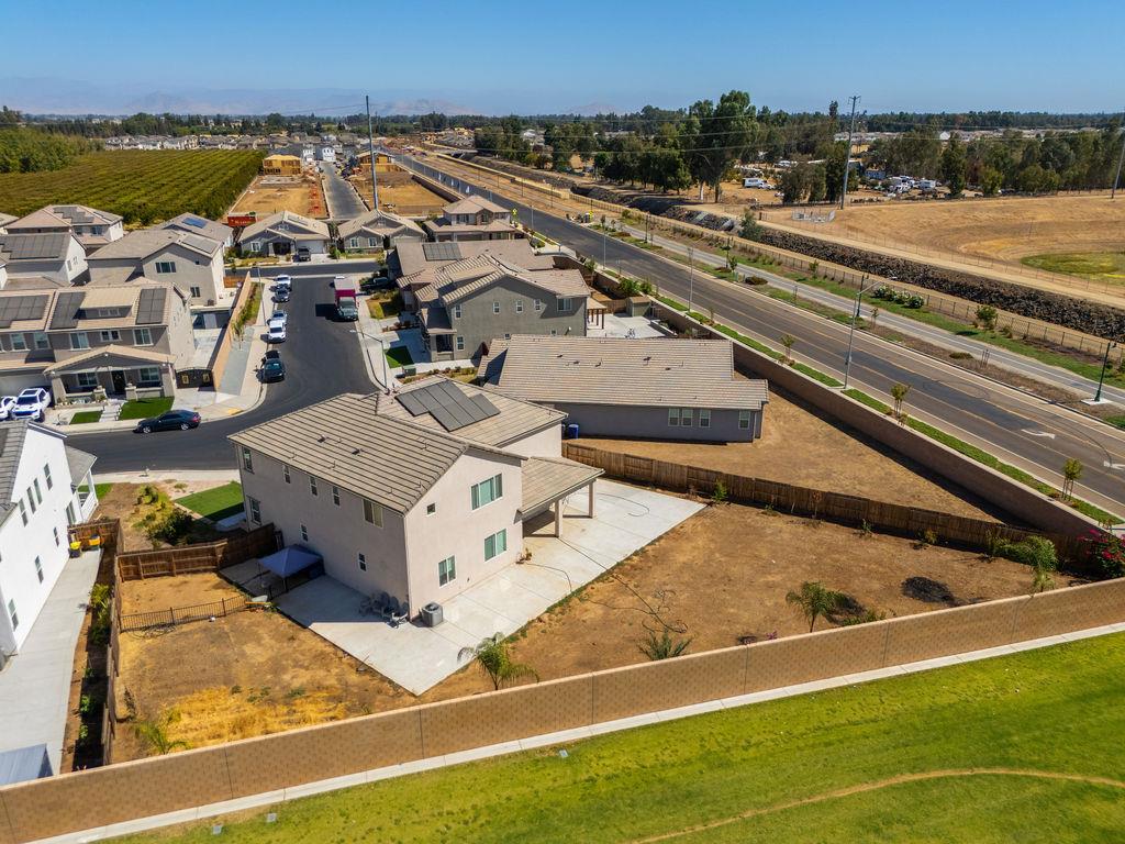 2027 N Bliss Ave, Fresno, CA 93727