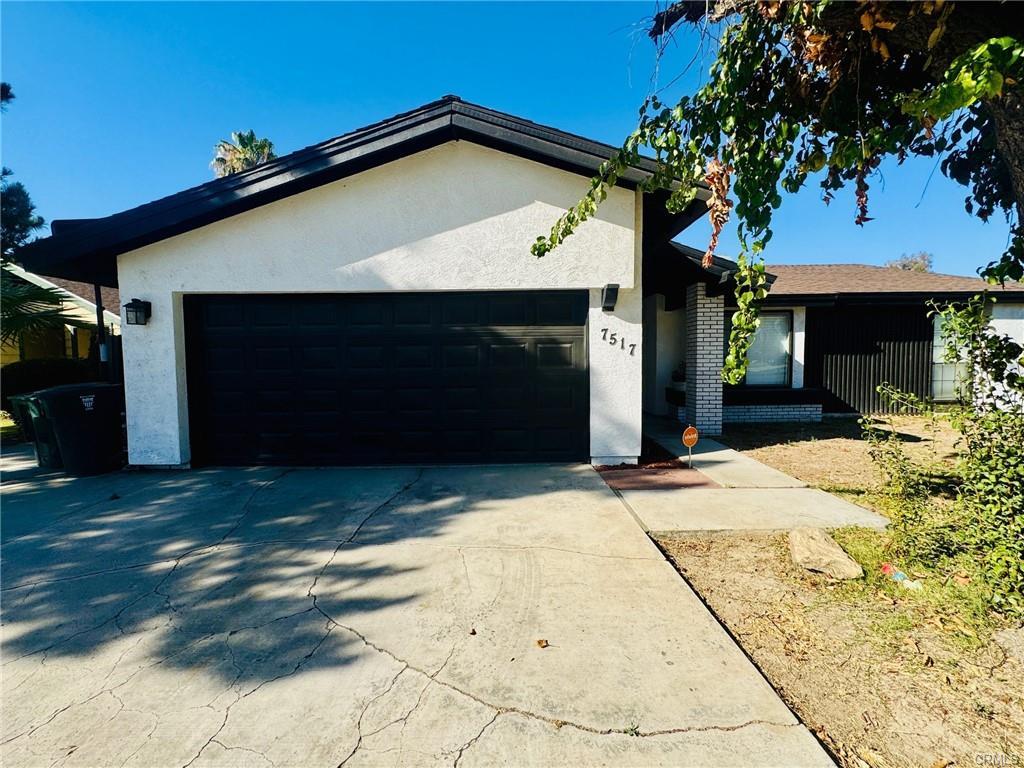 7517 Hachita Ct, Bakersfield, CA 93309