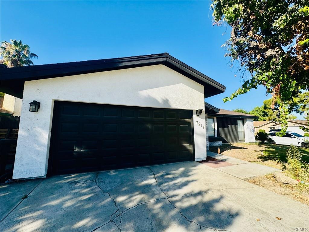 7517 Hachita Ct, Bakersfield, CA 93309