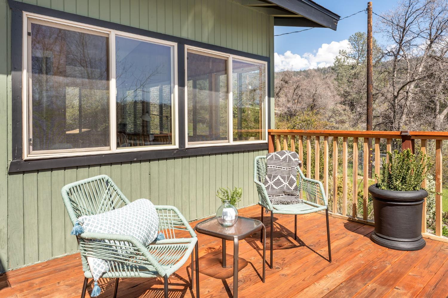 42909 Country Club Dr W, Oakhurst, CA 93644
