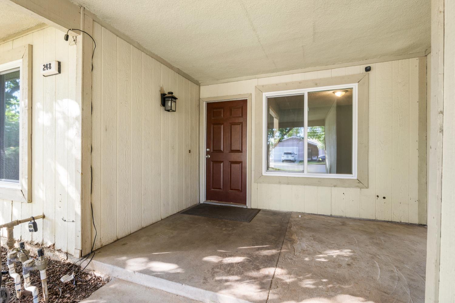 248 W Palo Alto Ave, Fresno, CA 93704