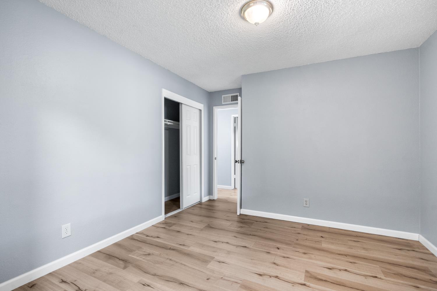 248 W Palo Alto Ave, Fresno, CA 93704