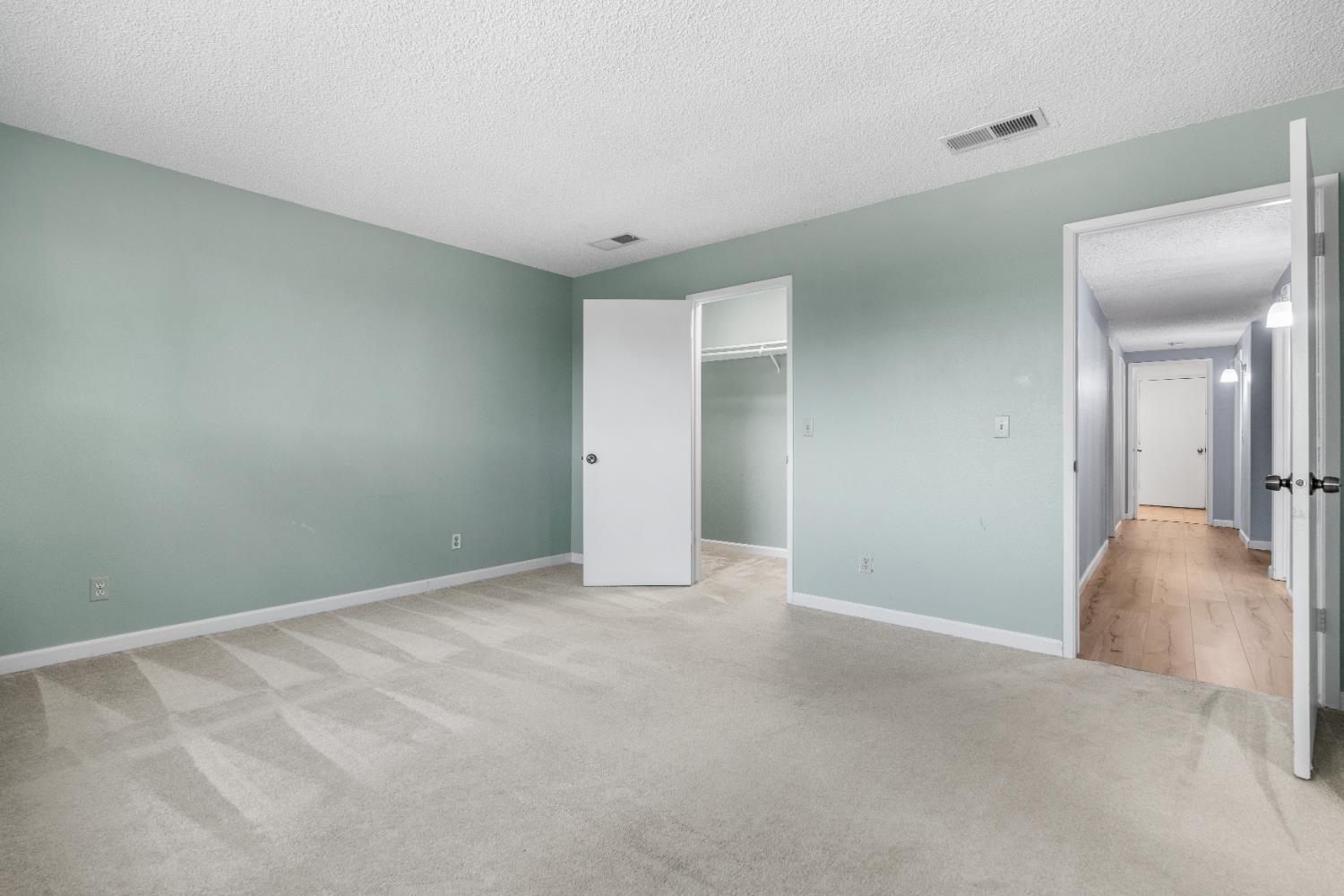 248 W Palo Alto Ave, Fresno, CA 93704
