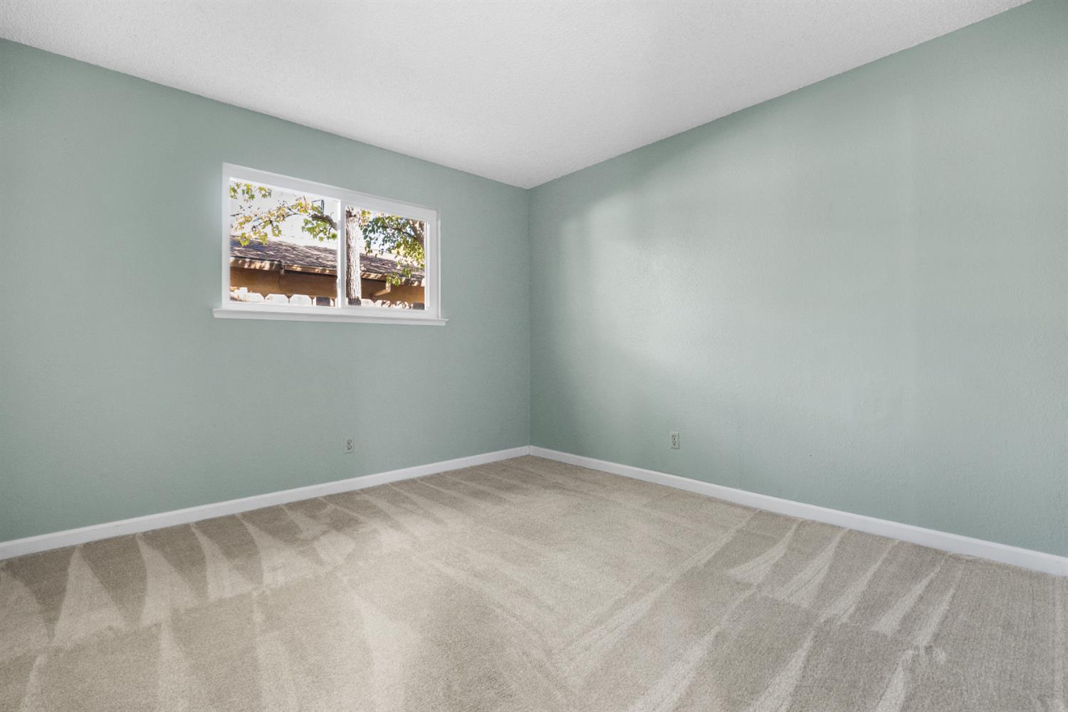 248 W Palo Alto Ave, Fresno, CA 93704