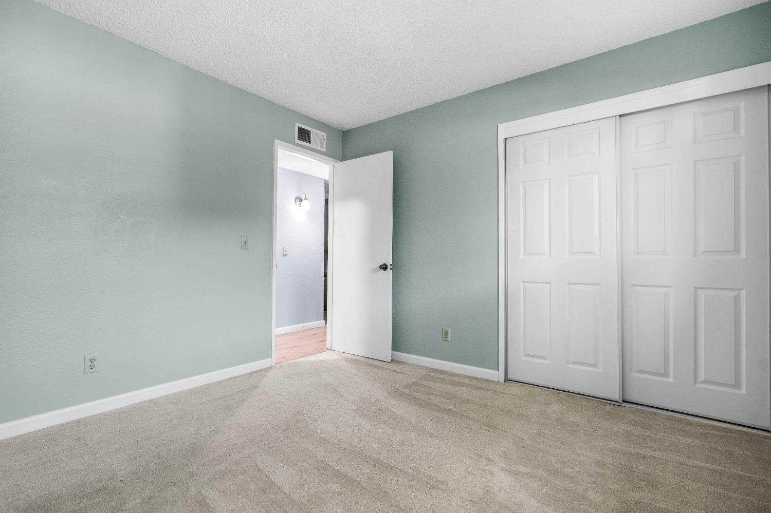 248 W Palo Alto Ave, Fresno, CA 93704
