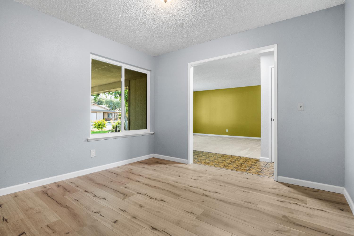 248 W Palo Alto Ave, Fresno, CA 93704