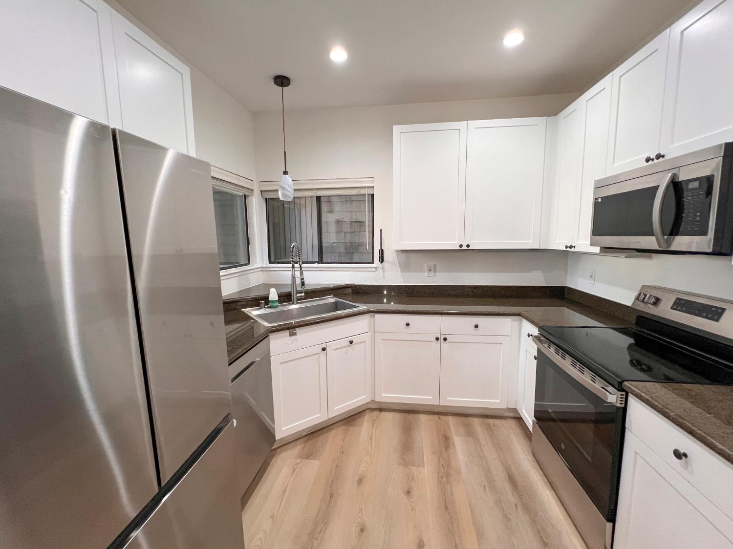 450 Pine Ridge Dr, San Ramon, CA 94582