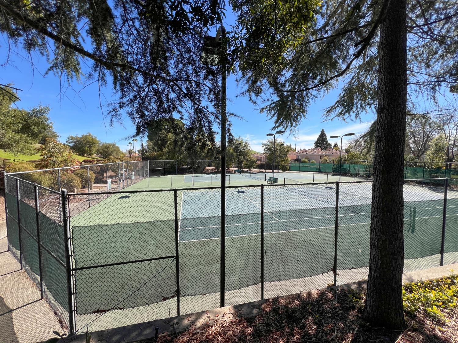 450 Pine Ridge Dr, San Ramon, CA 94582