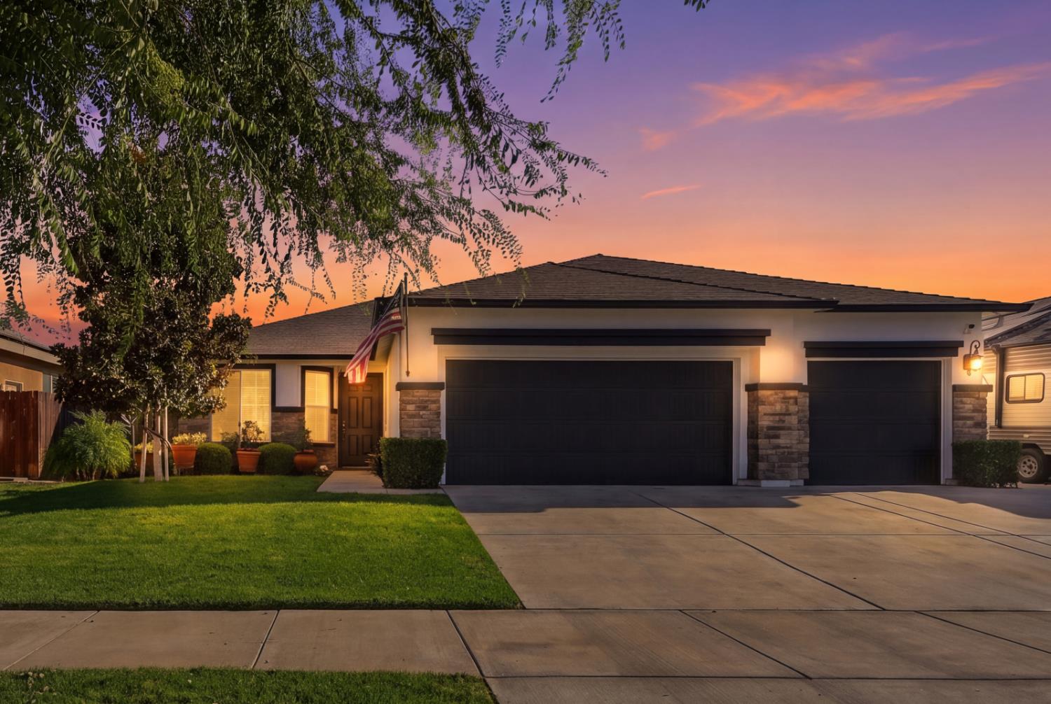 3939 E Laura, Visalia, CA 93292
