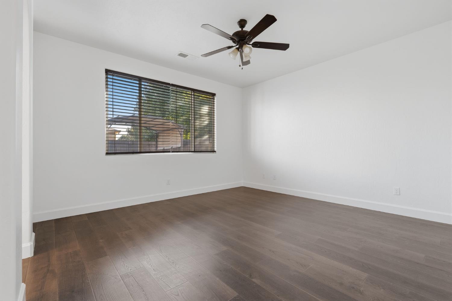3939 E Laura, Visalia, CA 93292