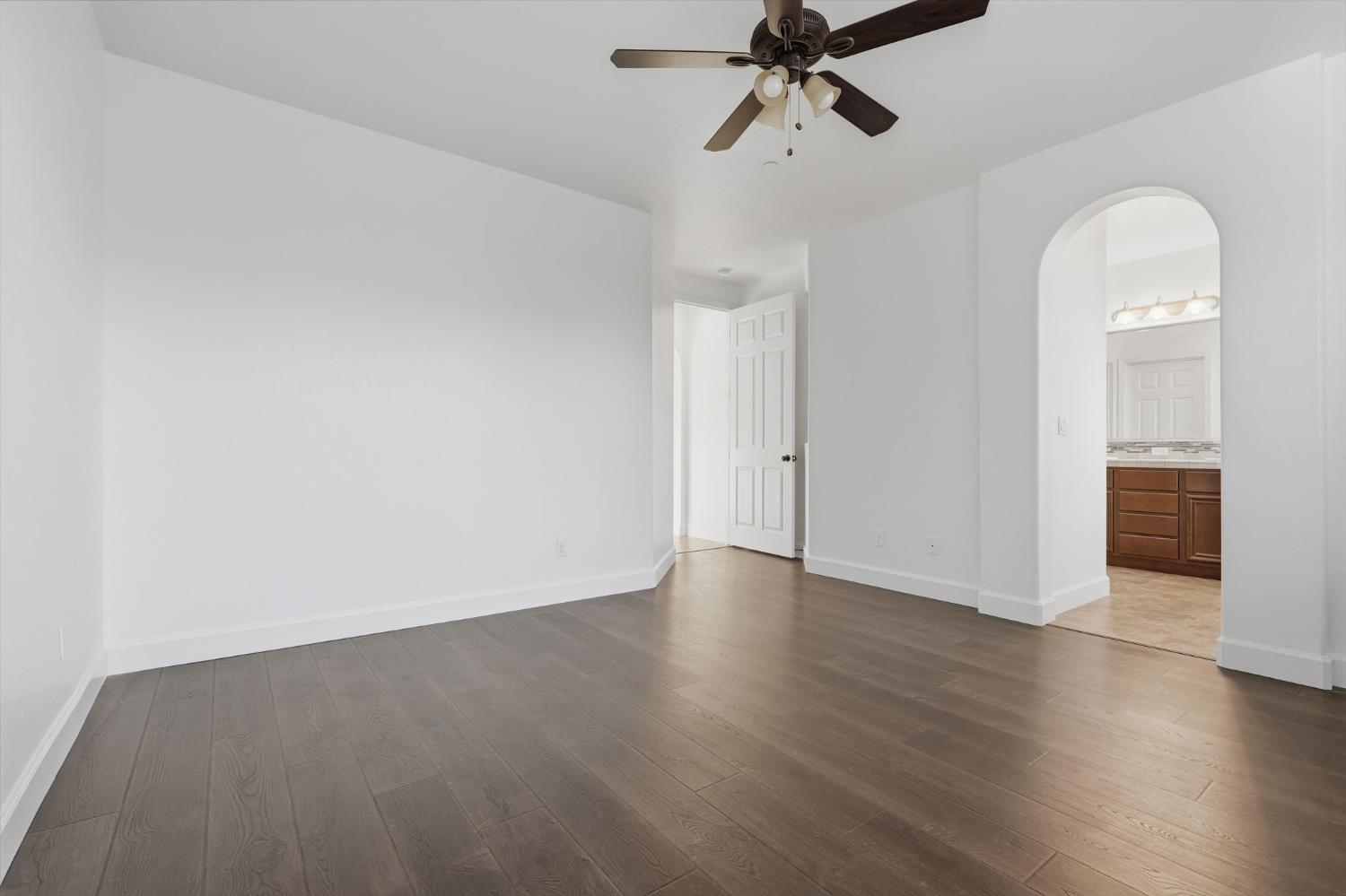 3939 E Laura, Visalia, CA 93292