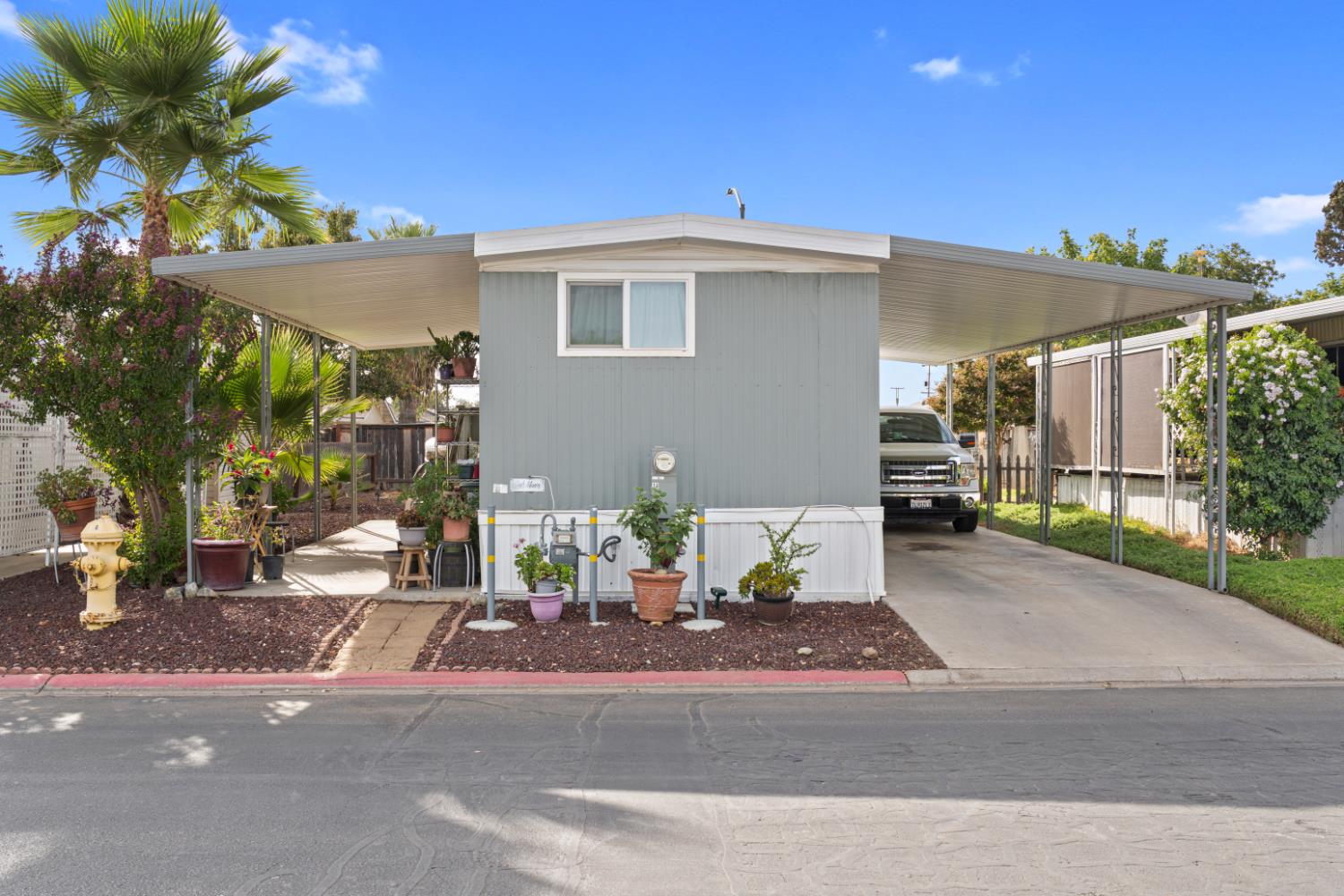 1218 E Cleveland Ave #14, Madera, CA 93638