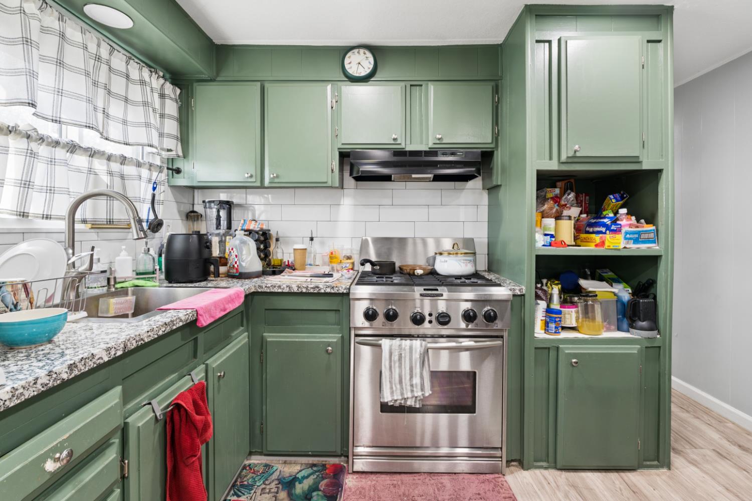 1218 E Cleveland Ave #14, Madera, CA 93638