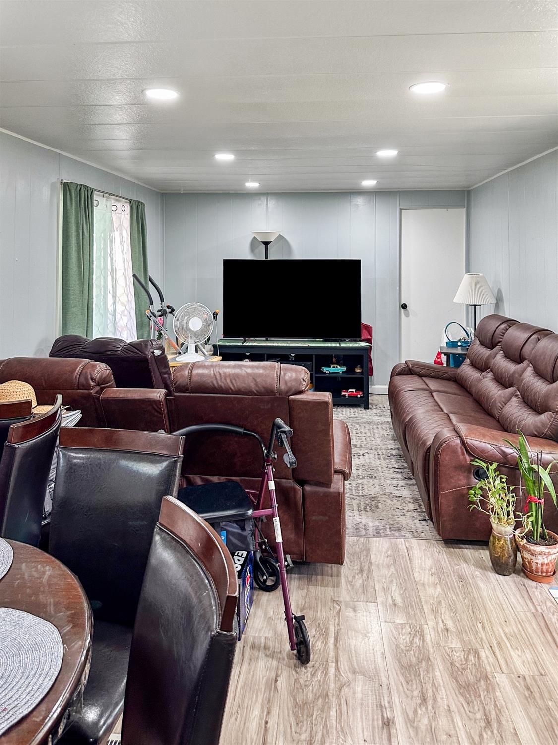 1218 E Cleveland Ave #14, Madera, CA 93638