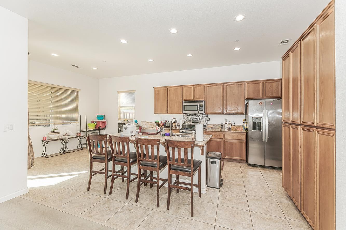 3765 N Pearwood Ave, Fresno, CA 93727