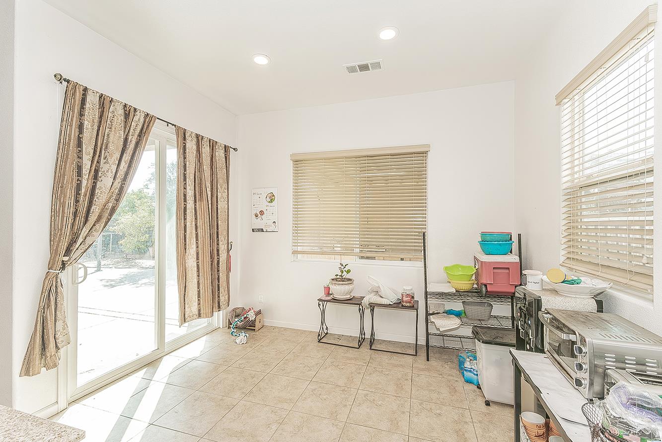 3765 N Pearwood Ave, Fresno, CA 93727