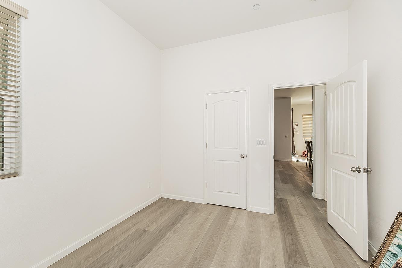 3765 N Pearwood Ave, Fresno, CA 93727