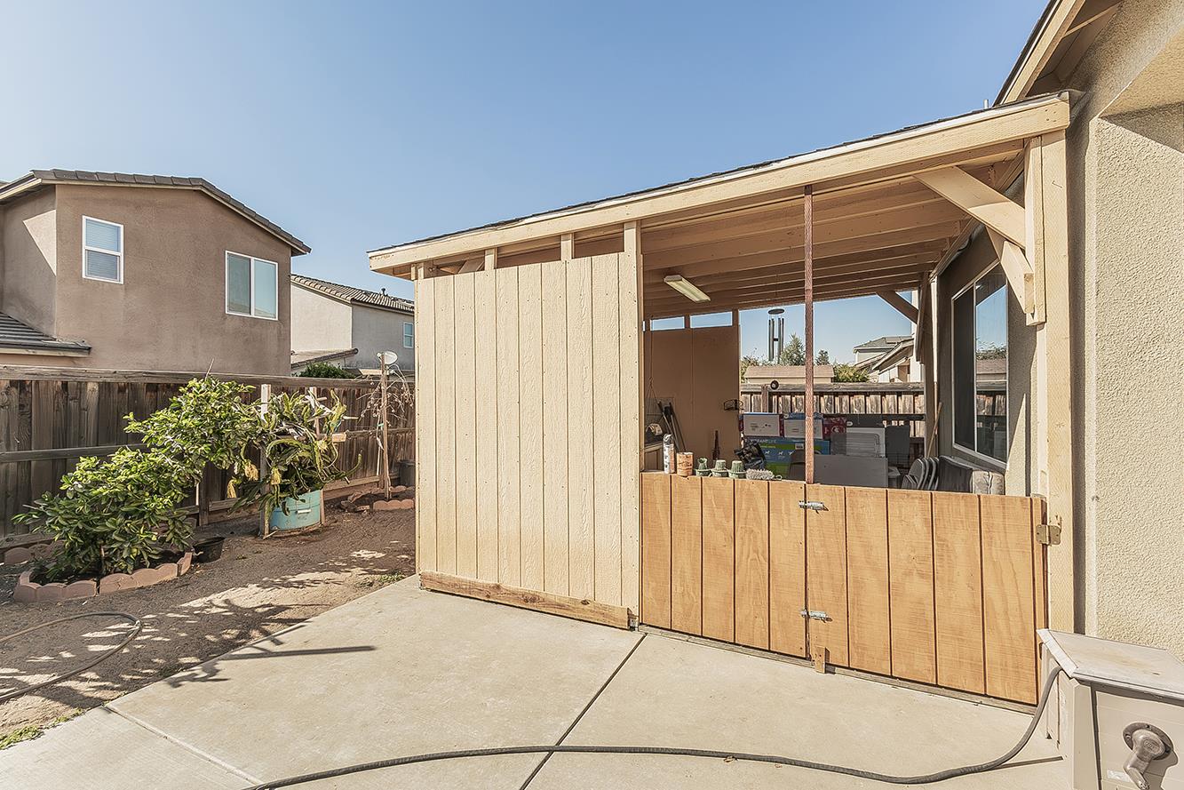 3765 N Pearwood Ave, Fresno, CA 93727