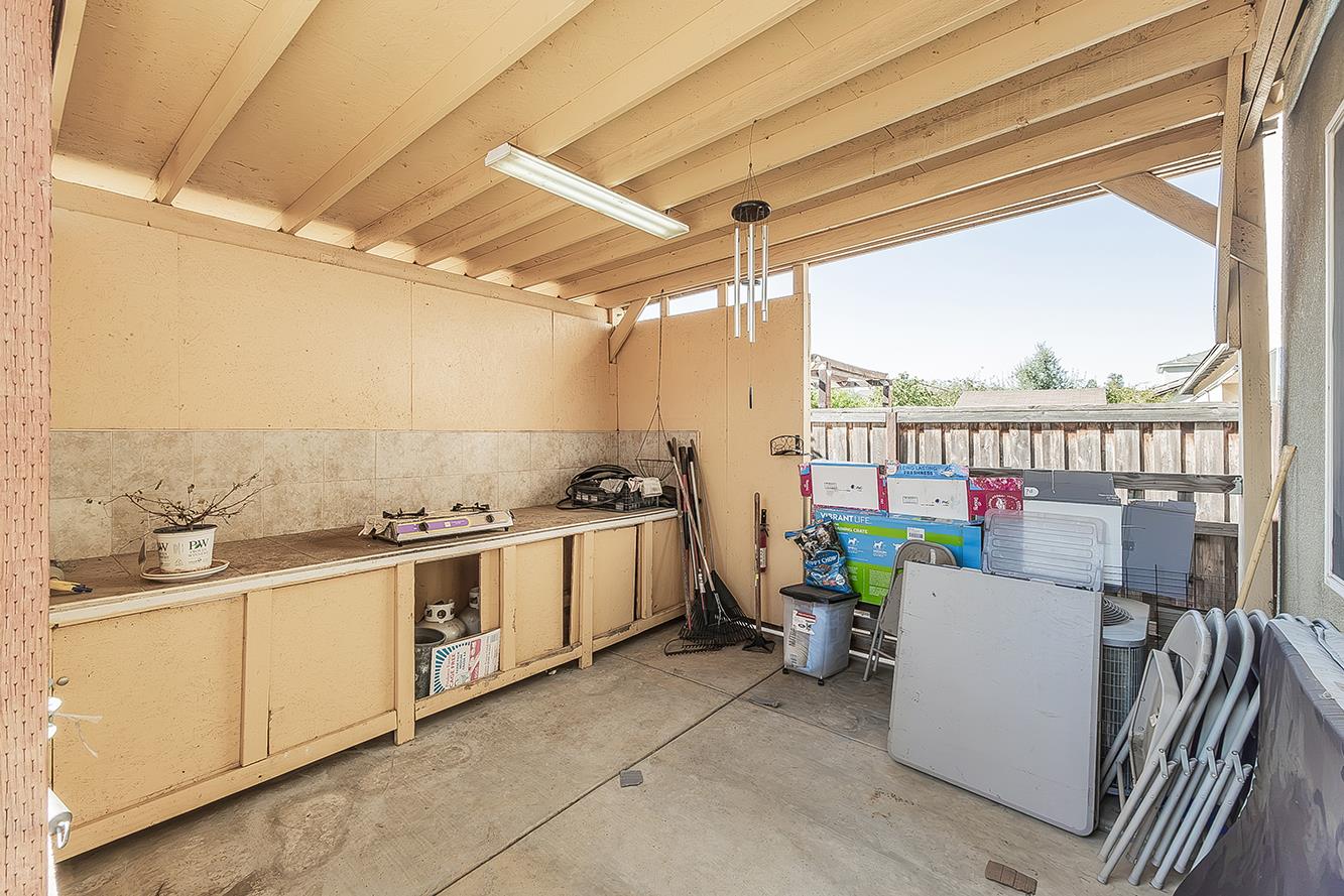 3765 N Pearwood Ave, Fresno, CA 93727
