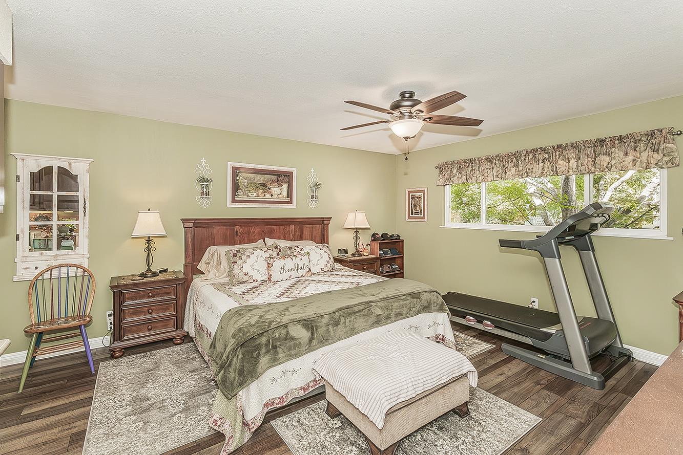 6076 N Spalding Ave, Fresno, CA 93710