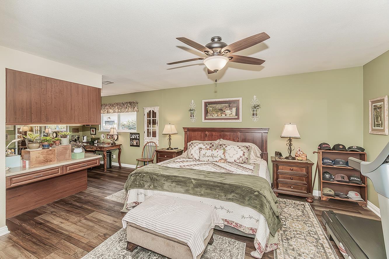 6076 N Spalding Ave, Fresno, CA 93710