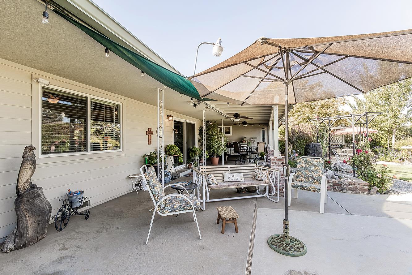 6076 N Spalding Ave, Fresno, CA 93710