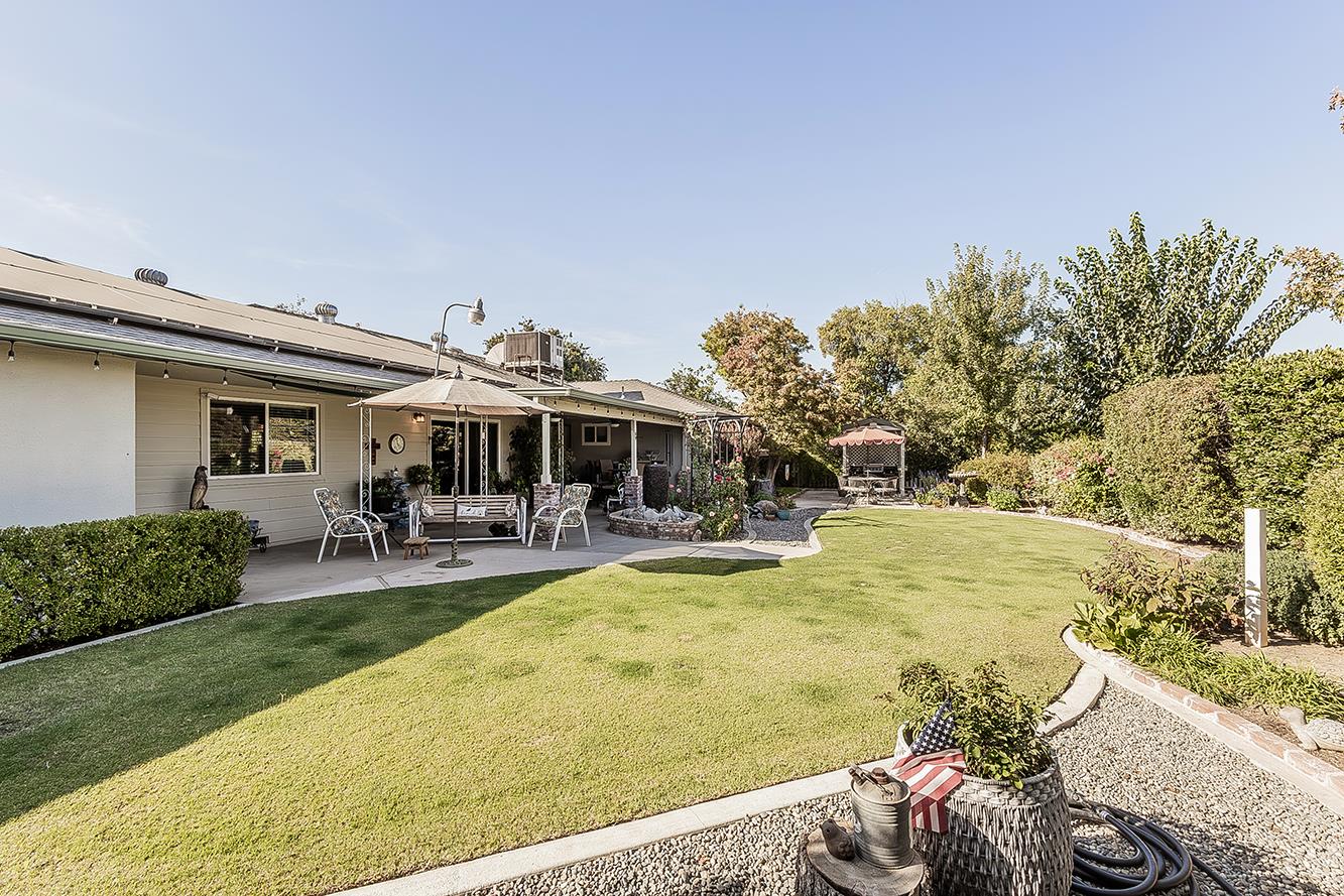 6076 N Spalding Ave, Fresno, CA 93710