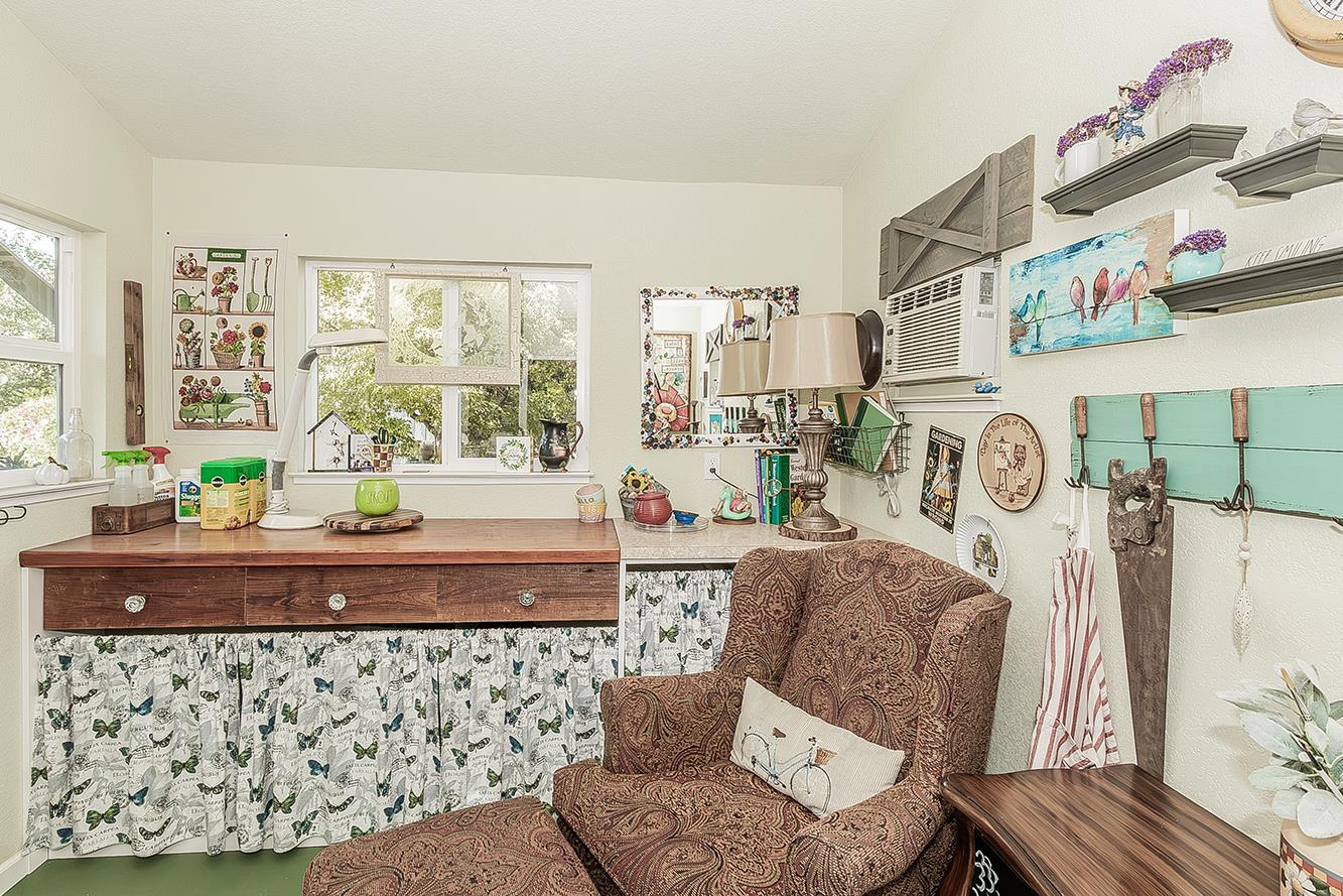 6076 N Spalding Ave, Fresno, CA 93710