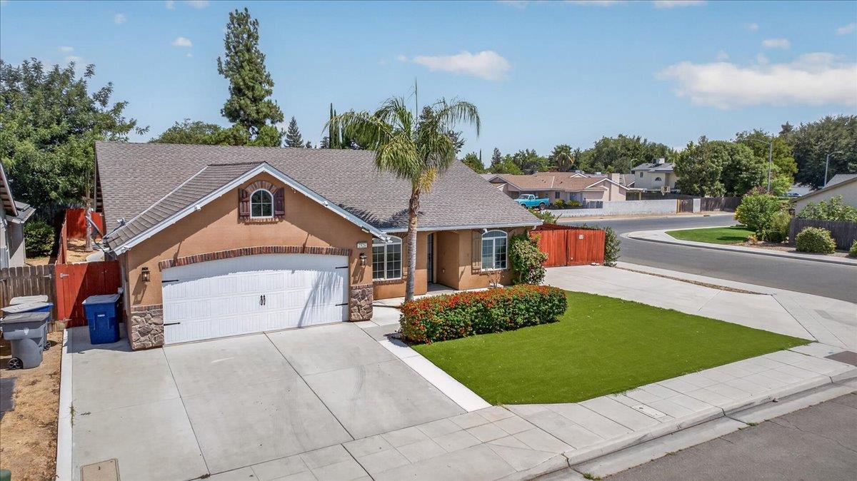 2526 N Antioch Ave, Fresno, CA 93722