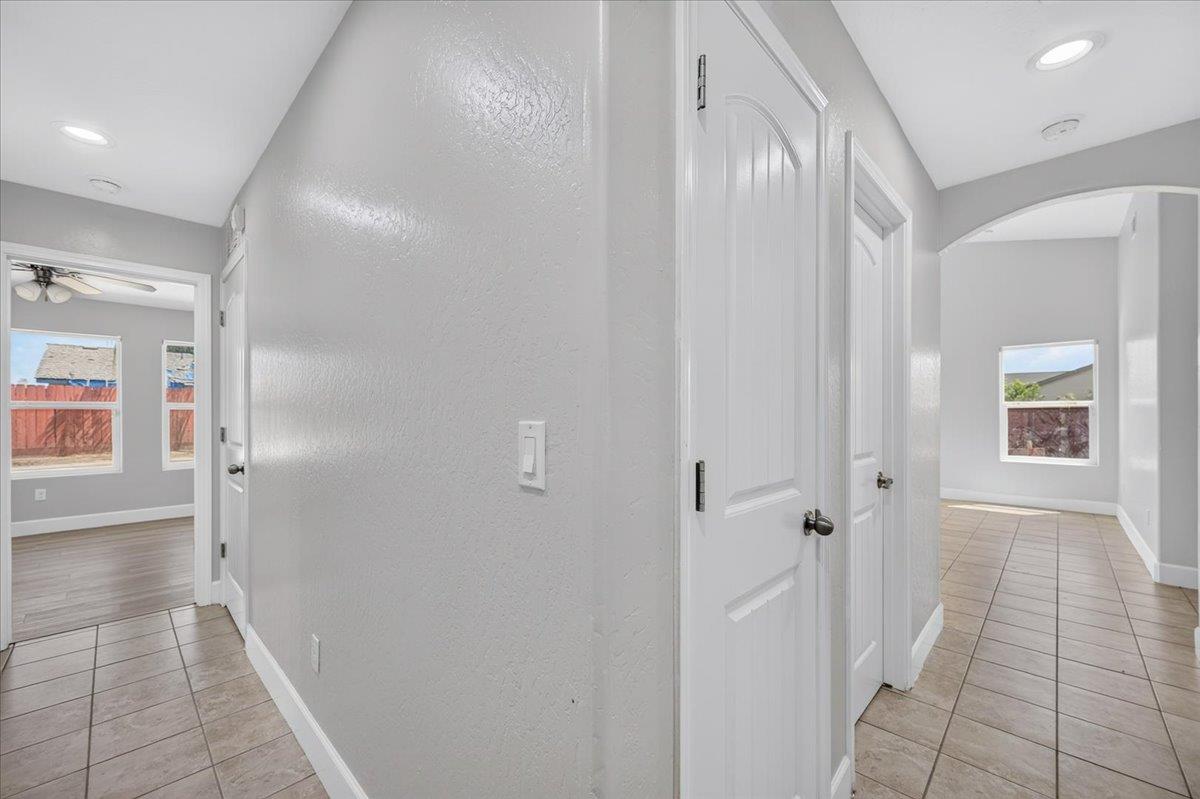 2526 N Antioch Ave, Fresno, CA 93722
