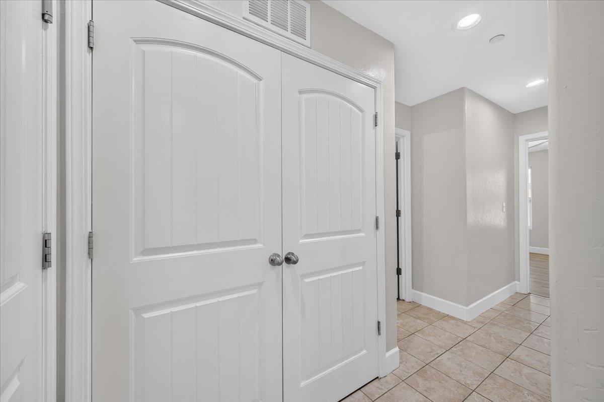 2526 N Antioch Ave, Fresno, CA 93722