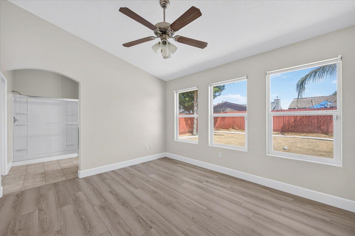 2526 N Antioch Ave, Fresno, CA 93722