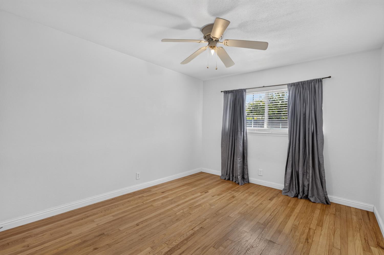 2432 E Richert Ave, Fresno, CA 93726