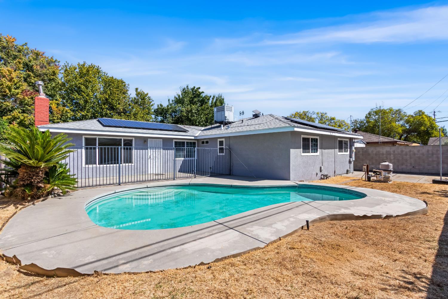 2432 E Richert Ave, Fresno, CA 93726