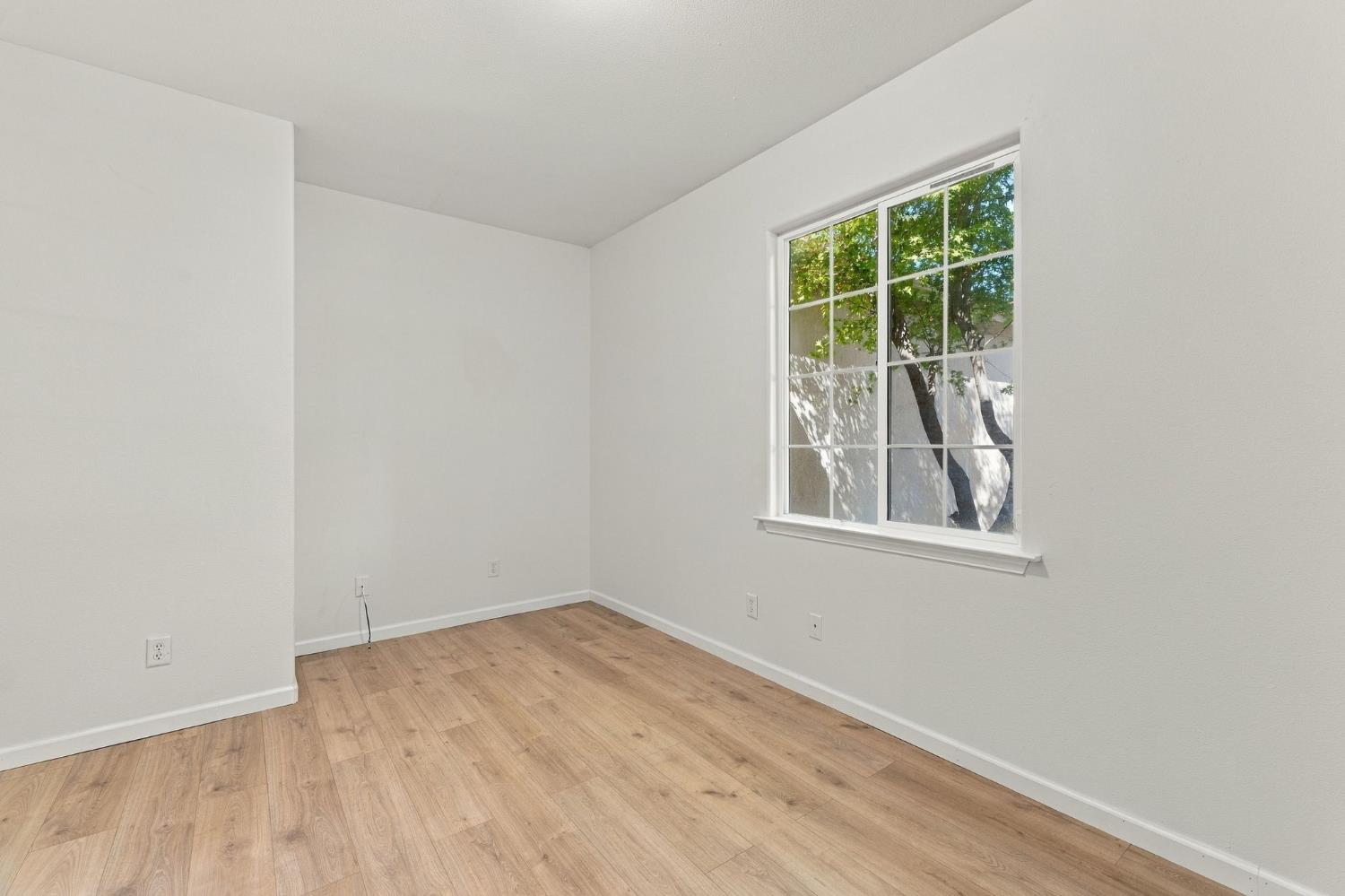 2317 E Lewis Ct, Fowler, CA 93625