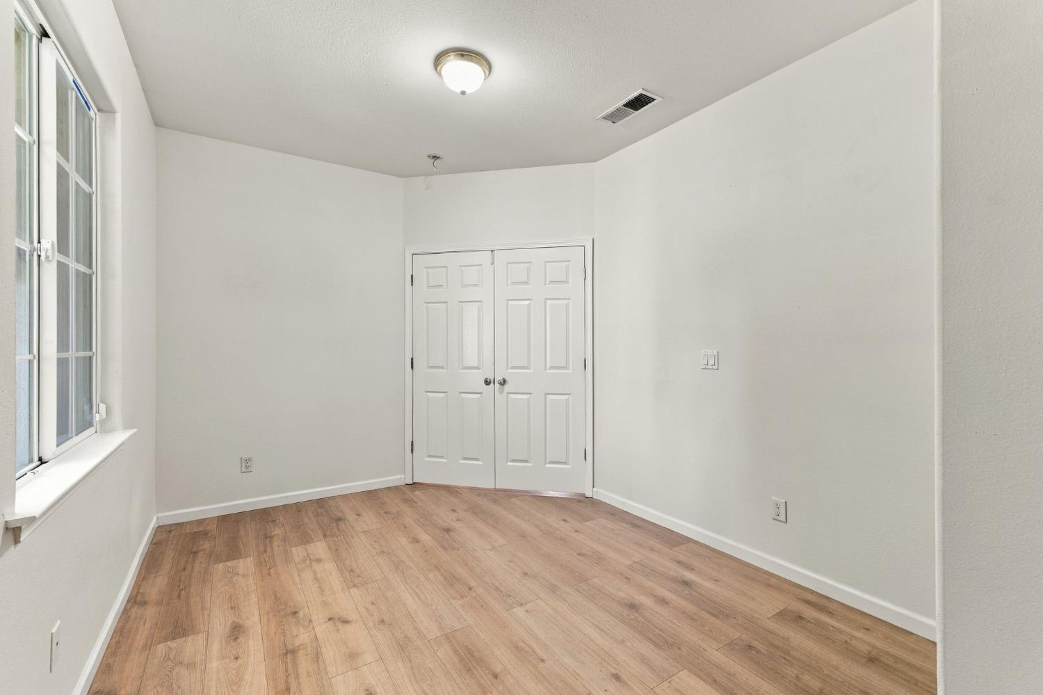 2317 E Lewis Ct, Fowler, CA 93625