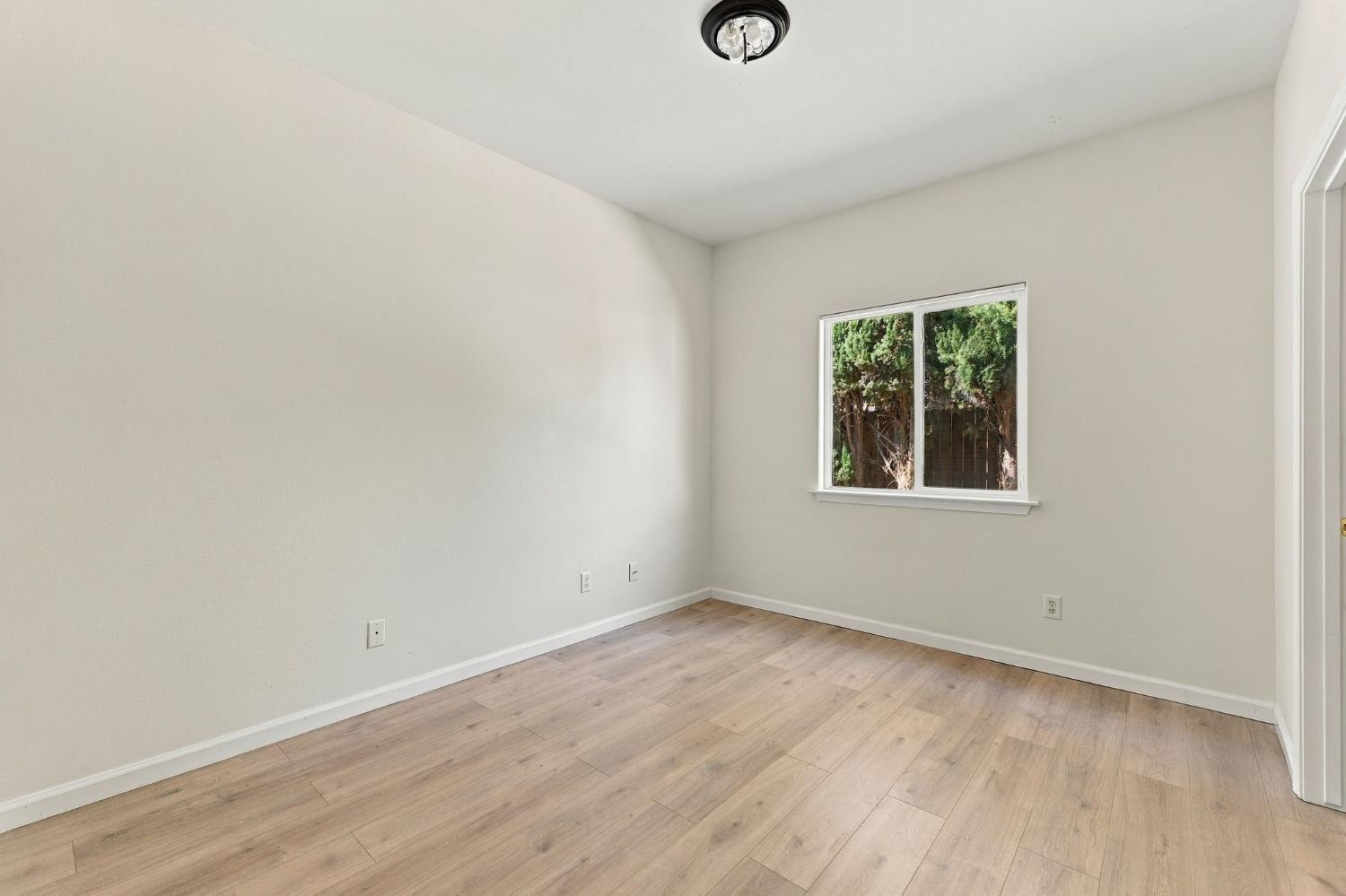 2317 E Lewis Ct, Fowler, CA 93625