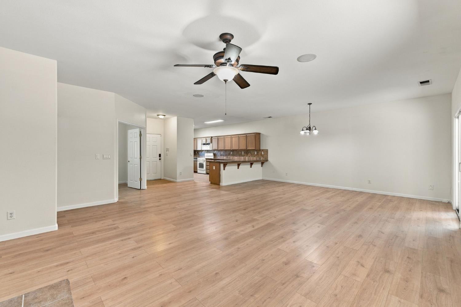 2317 E Lewis Ct, Fowler, CA 93625