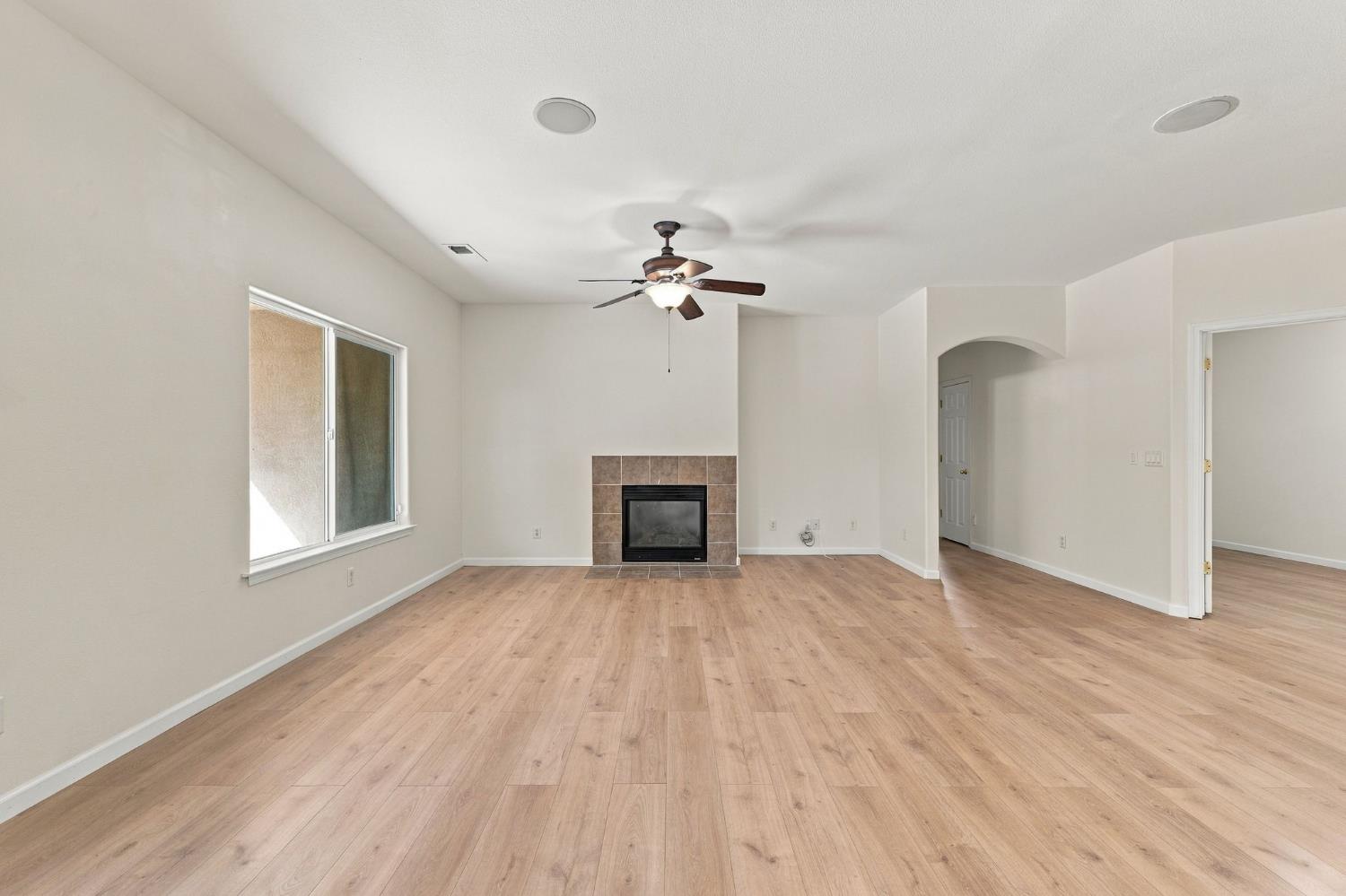 2317 E Lewis Ct, Fowler, CA 93625
