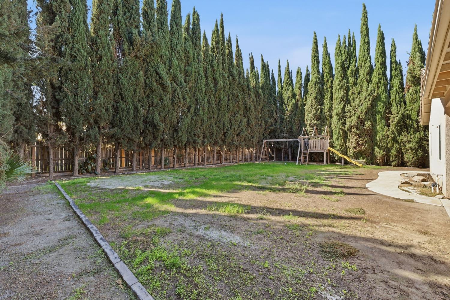 2317 E Lewis Ct, Fowler, CA 93625