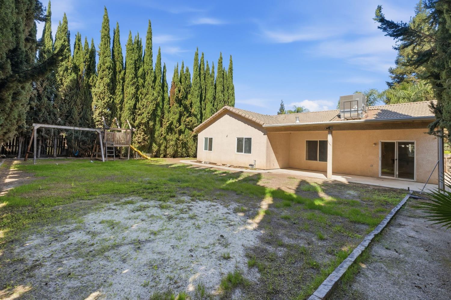 2317 E Lewis Ct, Fowler, CA 93625