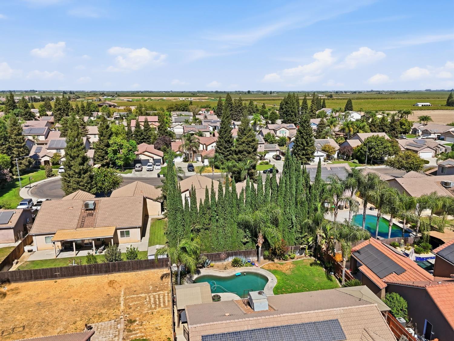 2317 E Lewis Ct, Fowler, CA 93625